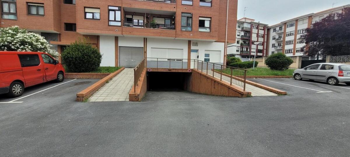 Berango Cozy Home Parking Exterior foto